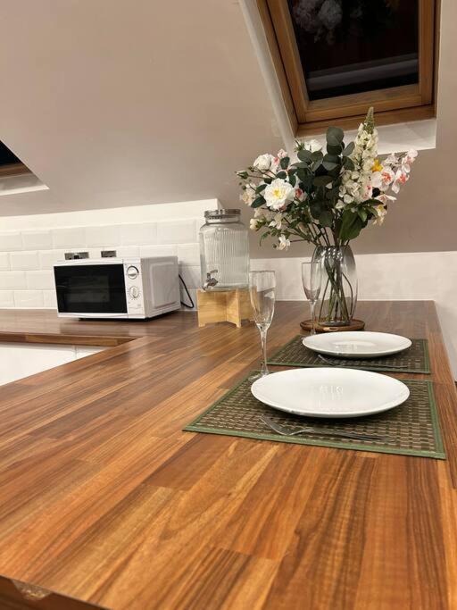 Peaceful 2-Bedroom Haven Peterborough Ngoại thất bức ảnh
