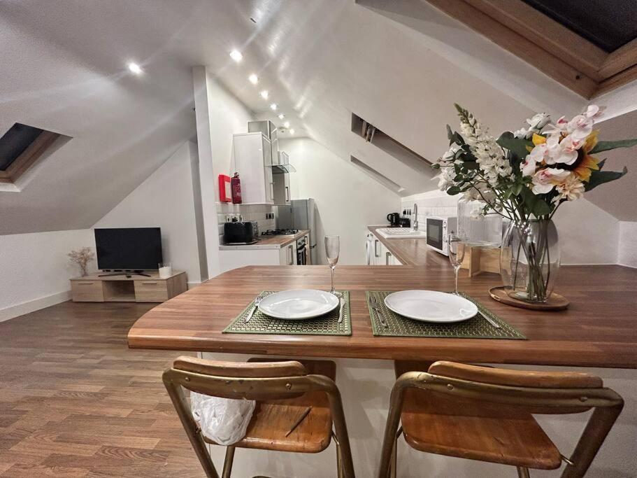 Peaceful 2-Bedroom Haven Peterborough Ngoại thất bức ảnh